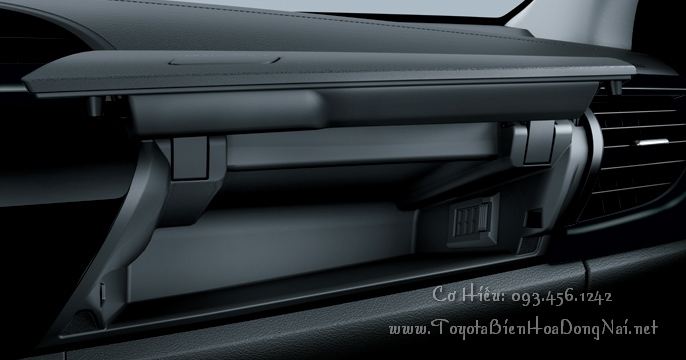 Toyota Hilux NoiThat 1