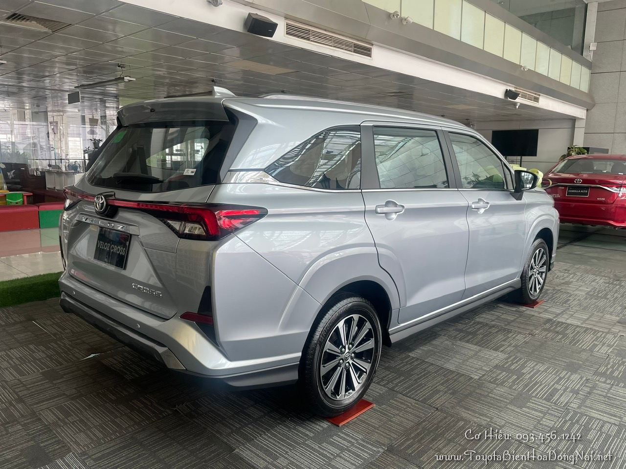 Toyota Veloz Cross HinhChupXe 11