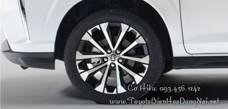 Toyota Veloz Cross NgoaiThat 1